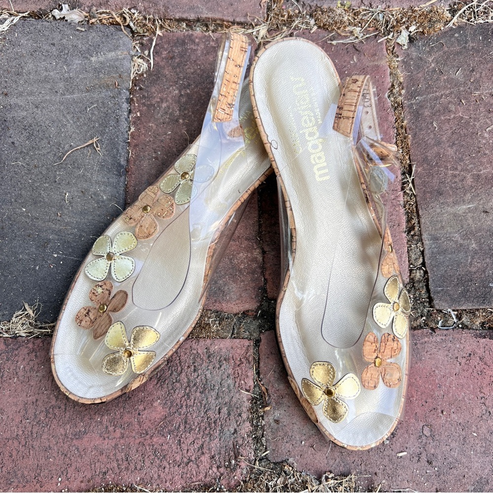 Vintage 1970’s tan and clear floral corc kitted wedge sandals